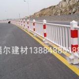 廠家直供、生產交通護欄 陽臺、空調護欄、圍墻柵欄等
