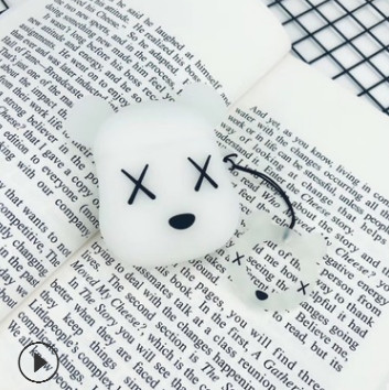 潮牌KAWS暴力熊保護套 蘋果藍牙耳機盒小熊指環扣Airpods1/2適用