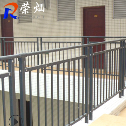 供應小區陽臺安全防護欄 熱鍍鋅庭院陽臺護欄 定制窗戶防護欄桿