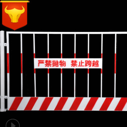 廠家直銷基坑黑黃建筑工地圍欄網移動防護網現貨出售河北生產廠家