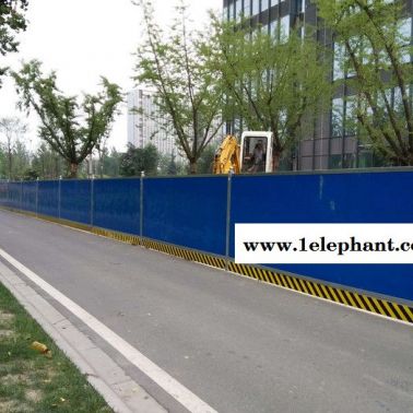 防風防塵圍擋 品牌供應商 拓軒烤漆沖孔施工圍擋 公路臨時隔離圍擋 烤漆沖孔施工圍擋批發