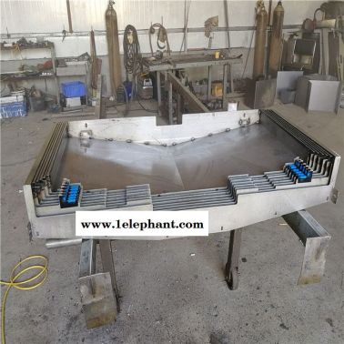 機(jī)床防護(hù)罩生產(chǎn)廠家 立式加工中心鋼板防護(hù)罩 德馬吉加工中心鈑金防塵罩 量大優(yōu)惠