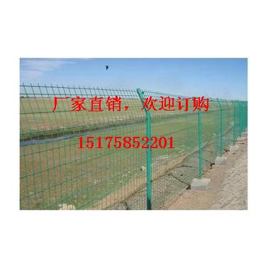 建筑工地防護網隔離鐵絲網 浸塑防護網 草原防護網 小區防護網