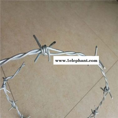 專(zhuān)業(yè)生產(chǎn)  包塑刺繩 刺繩防護(hù)網(wǎng) 河北刺繩 刺繩價(jià)格 打折季