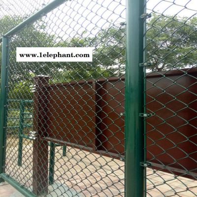 球場圍網英耐爾供應體育場浸塑勾花圍網球場防護網籃球場足球場圍網廠家