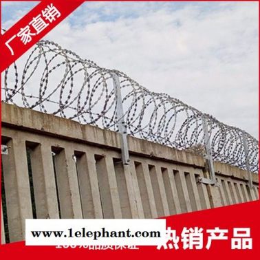 供應耀佳護欄網廠框架護欄網雙邊絲護欄網公路護欄網圍欄網機場護欄網護欄隔離柵菱形護欄網雙圈護欄網邊坡防護網鐵絲圍欄護欄網廠