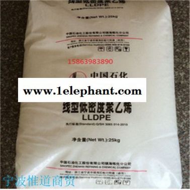 線性聚乙烯LLDPE 例如生產袋子、垃圾袋、彈性包裝物、工業用襯套、巾式襯套和購物袋，這些都是利用改進強度和韌性后這種樹