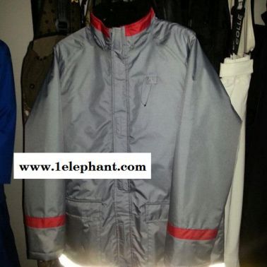 供應壓膠服戶外裝沖鋒衣 三層壓膠雨衣