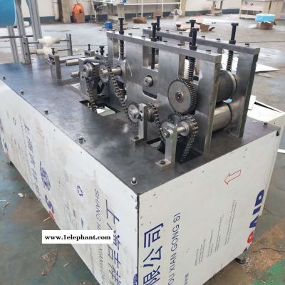 N95口罩機(jī)價(jià)格 平面口罩打片機(jī) 一次性口罩機(jī) 可出口口罩機(jī) 現(xiàn)貨