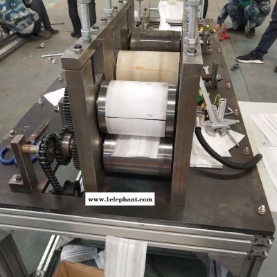 N95口罩機(jī) 防霧霾病毒口罩設(shè)備 口罩自動(dòng)化生產(chǎn)線(xiàn)價(jià)格