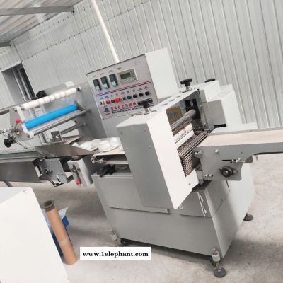 青島眾之星 全自動包裝機  枕式包裝機  手套塑膜機  廠家直銷 優惠優惠