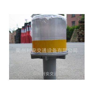 太陽能路錐燈 路障警示燈太陽能 路障燈太陽能 惠價(jià)格