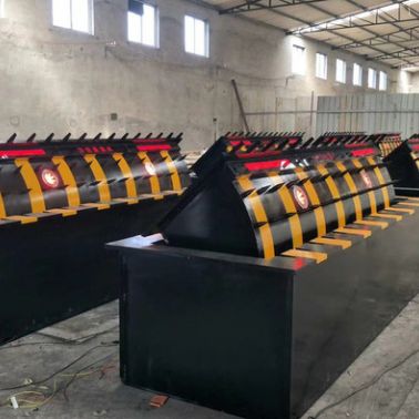 明安路障機價格,翻轉路障機廠家,液壓路障機,安防網用品
