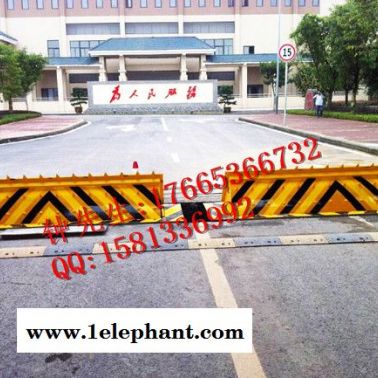 中方智能 反恐路障機