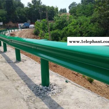 甘肅慶陽環(huán)縣公路波形護(hù)欄板批量價(jià)A-4E