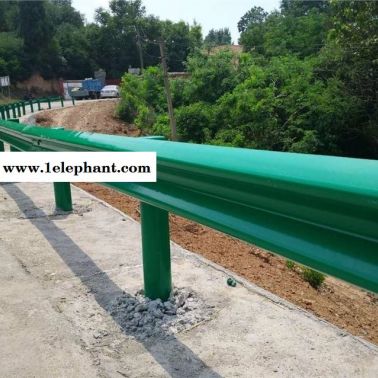 湖南孝感公路波形梁護(hù)欄板廠家批量?jī)r(jià)格