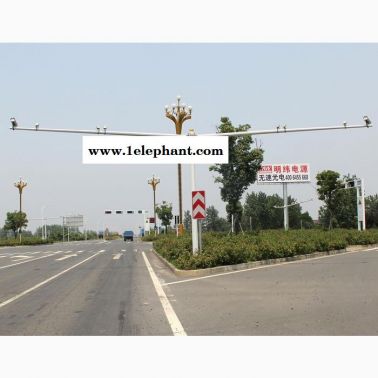 監控燈桿道路交通標志桿