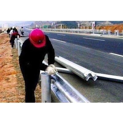 銅川波形護欄板生產廠家