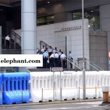 防爆圍檔生產廠家 香港款防爆滾塑水馬圍欄 隔離警示塑料圍墻