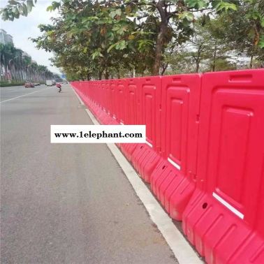 廣州市政挖掘建筑工程靈活搬運(yùn)紅色高欄水馬護(hù)欄 整車(chē)發(fā)貨