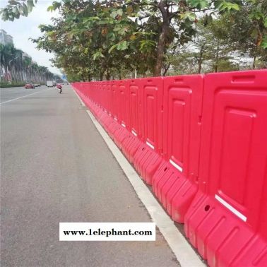 道路圍蔽施工臨時(shí)護(hù)欄 加水增重塑料工程圍擋