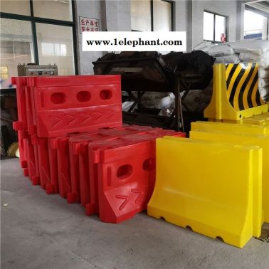 滾塑水馬設計廠家 滾塑水馬開發工廠 滾塑水馬性能特點