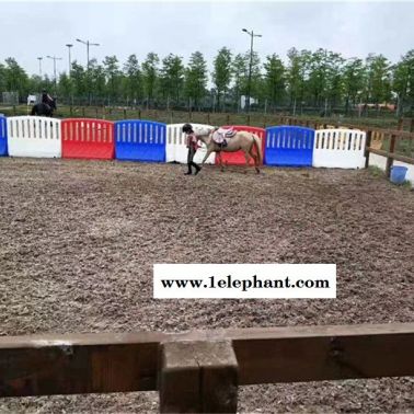 馬場隔離欄 賽馬場地護欄 臨時防撞欄 塑料圍檔水馬墻