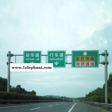 監控桿設計標志桿廠家電話