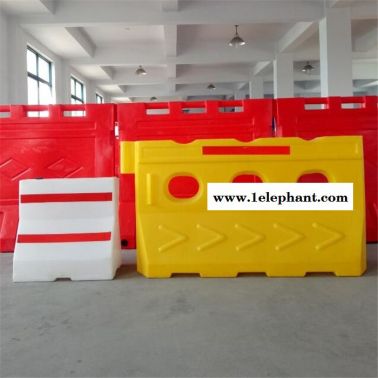 上海滾塑隔離墩水馬廠家 上海高速公路組合式防撞墩生產(chǎn)批發(fā)