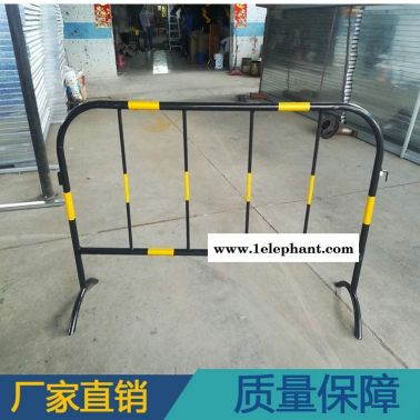 廠家現(xiàn)貨黃黑鐵馬護(hù)欄 工地施工臨時隔離圍欄 尺寸款式可定制