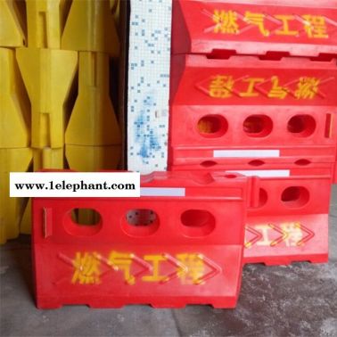 北京工程水馬圍欄高圍檔批發(fā)  北京滾塑水馬市政防撞桶護欄廠家