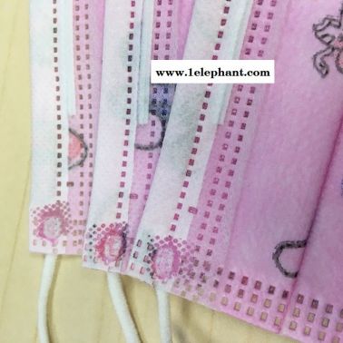 廠家批發(fā)現(xiàn)貨 防塵透氣三層含熔噴無(wú)妨布 粉底彩蘑菇