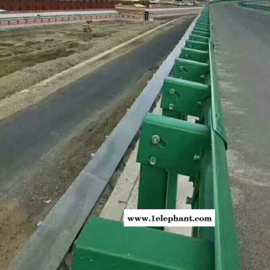 高速公路安全護欄板 防撞安全設施 公路安全三波噴塑護欄板