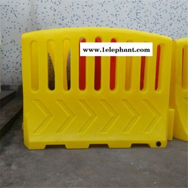 上海滾塑高圍欄水馬 上海滾塑水馬圍檔 上海塑料隔離檣