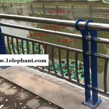 不銹鋼復合管橋梁護欄 不銹鋼道路護欄不銹鋼碳鋼復合管護欄