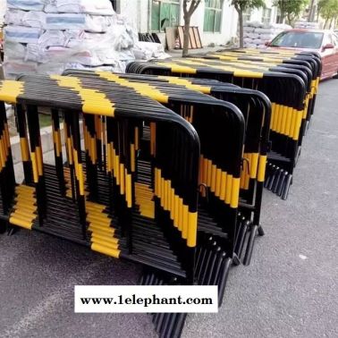 深圳龍崗區鐵馬護欄做的好的廠家建筑施工鐵馬護欄市政護欄路易通專供