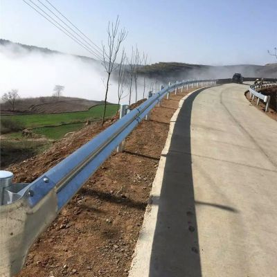 湖南張家界國標熱鍍鋅公路波形梁護欄板廠家價格