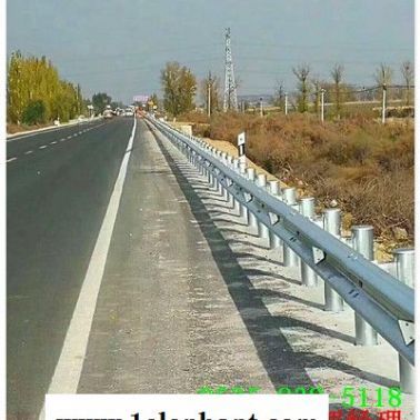 廣元市蒼溪縣三波噴塑高速護欄板價格