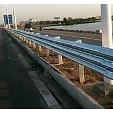 青海西寧雙波波形護欄板廠家批量價格
