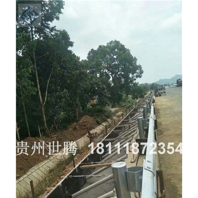 黔東南鍍鋅防撞村鎮道路波形高速公路護欄現貨批發