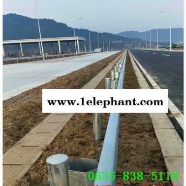 公路鍍鋅波形防撞護(hù)欄板雁塔區(qū)報(bào)價(jià)報(bào)價(jià)